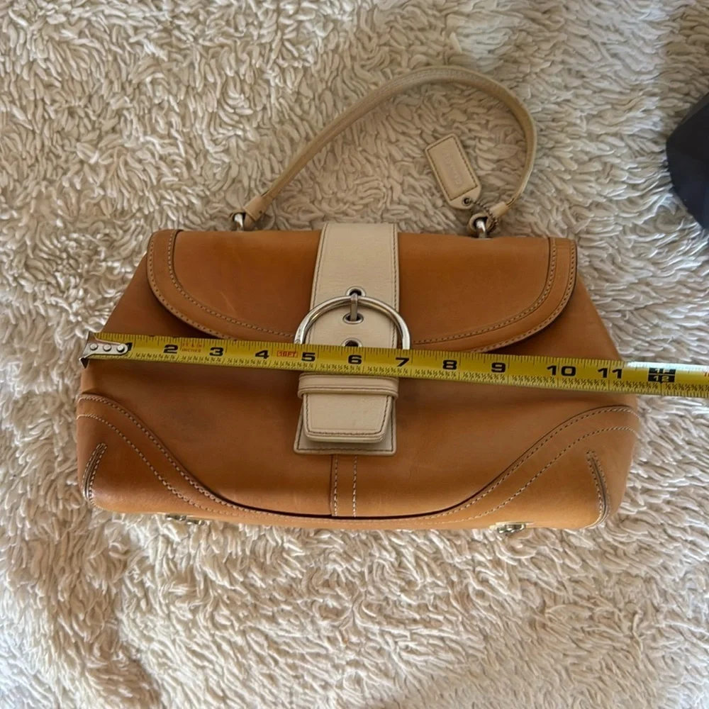 👜 Vintage Coach Soho Vachetta leather top handle suede lining Sufflette bag